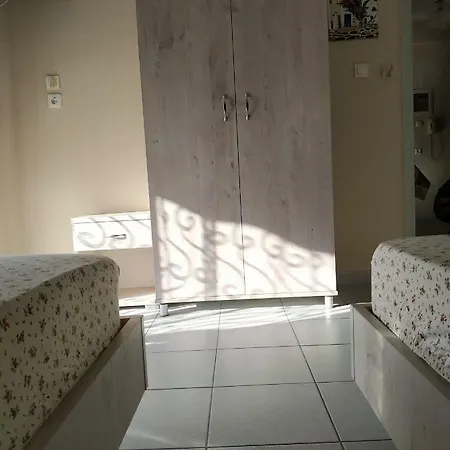 Lazaros Olympiakí Aktí